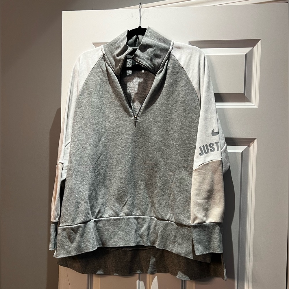 NIKE - Quarter Zip Pullover